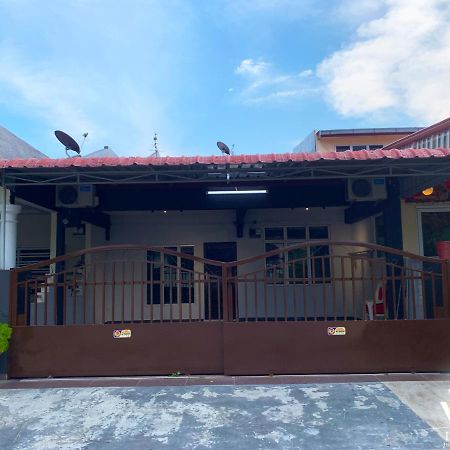 Malim Melaka Homestay Экстерьер фото